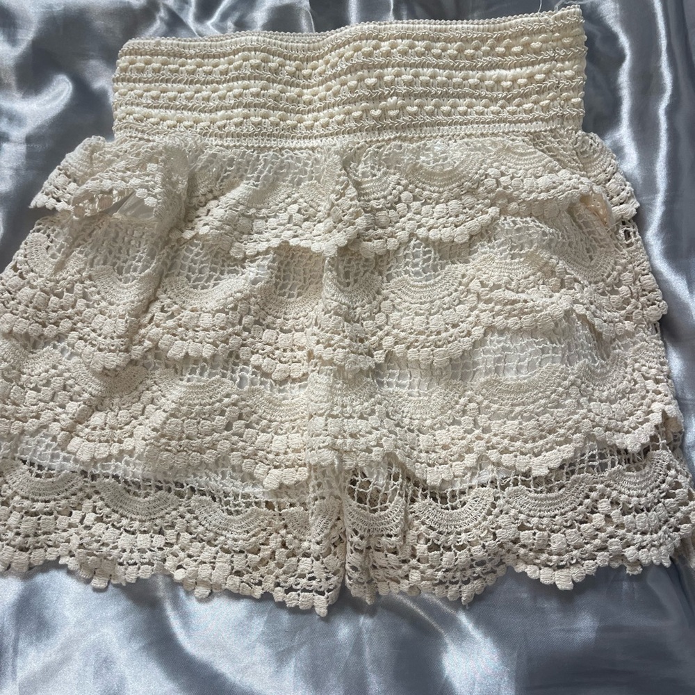 Crochet Lace Shorts in Cream